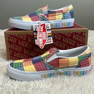 Vans classic slip on PRIDE multi/true white kids size 3 new in box